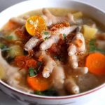 Mengenal Lezatnya Sup Kaki Ayam: Rasa dan Manfaatnya
