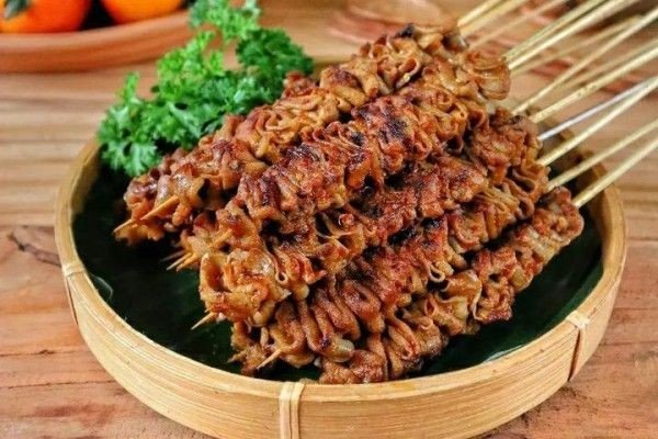 Mengenal Lezatnya Sate Usus: Camilan Tradisional Indonesia